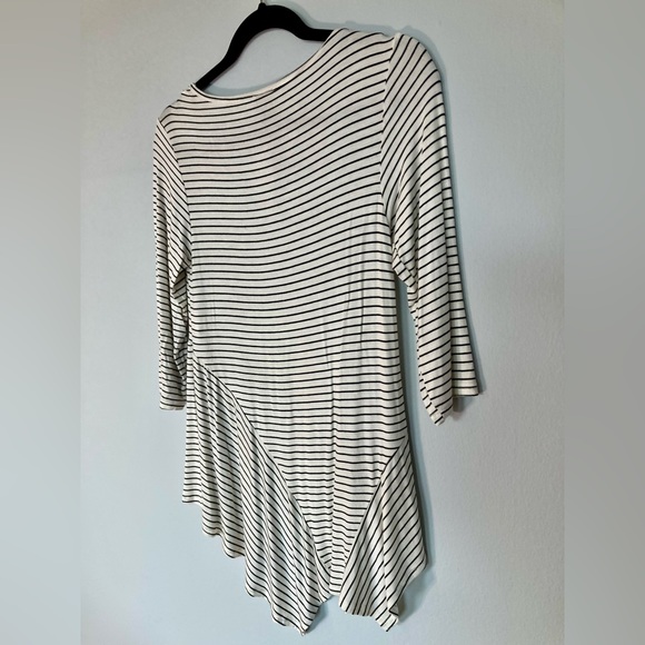 ellumiNation by Nikki Parker Asymmetric Tunic Top - S - NWT - Picture 7 of 8